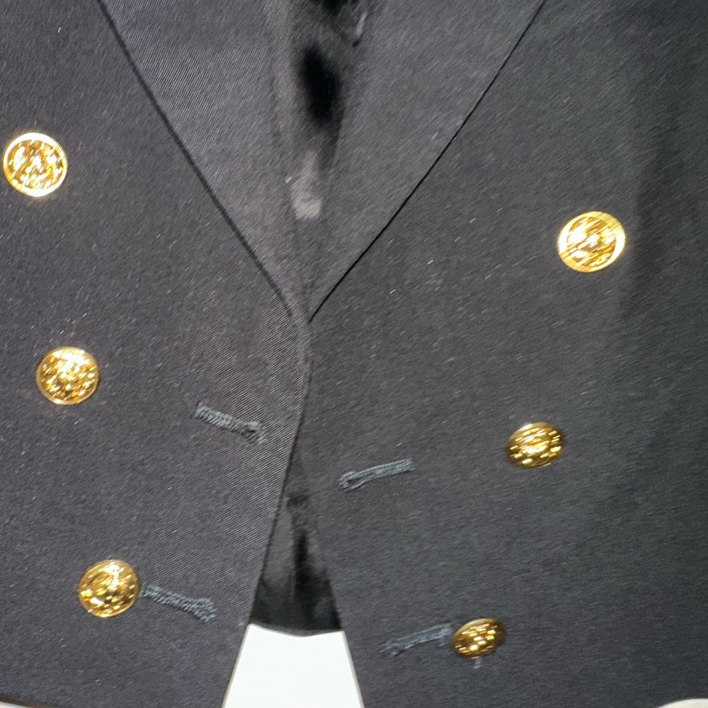 Chic Black Double-Breasted Cropped Blazer with Gold Buttons and shoulder straps - Picture 2 of 6